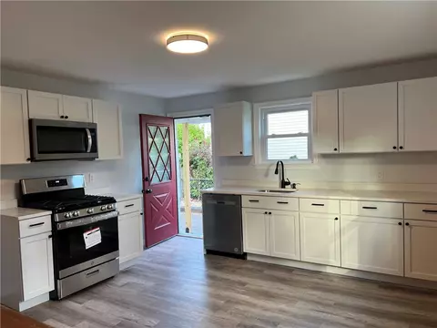 193 Avenue A, Woonsocket, RI 02895 photo 8