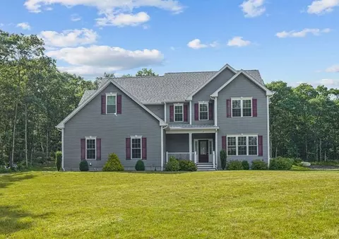 2 W Farm Rd, Smithfield, RI 02917