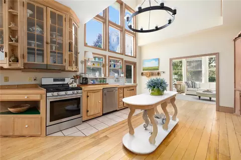 Kitchen - 38 Eastern View Ave, South Kingstown, RI 02879 photo 3 of 3