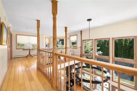 Entry Way - 38 Eastern View Ave, South Kingstown, RI 02879 photo 1 of 2