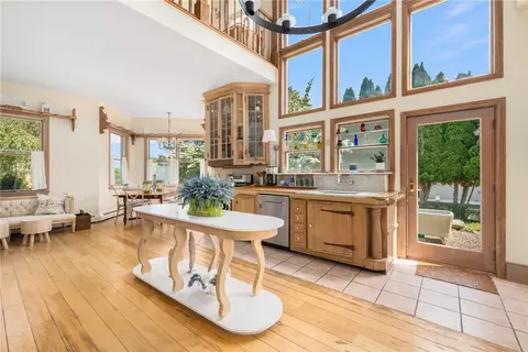 Kitchen - 38 Eastern View Ave, South Kingstown, RI 02879 photo 2 of 3