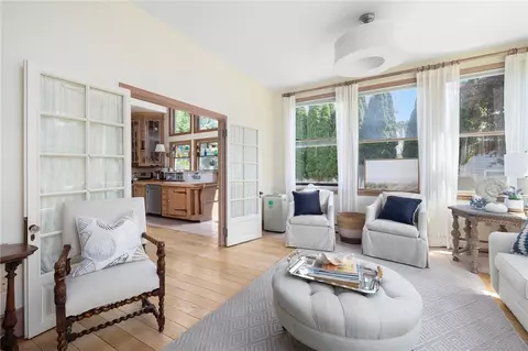 Living - 38 Eastern View Ave, South Kingstown, RI 02879 photo 2 of 6
