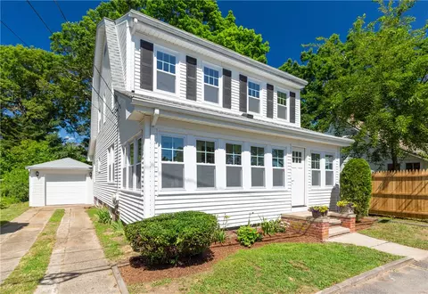 219 Canfield Ave, Warwick, RI 02889