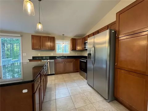 Kitchen - 6350 Flat River Rd, Coventry, RI 02827 photo 4 of 5