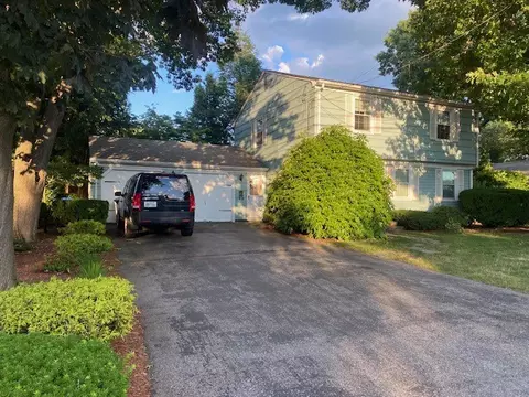 142 Rowe Ave, Pawtucket, RI 02861