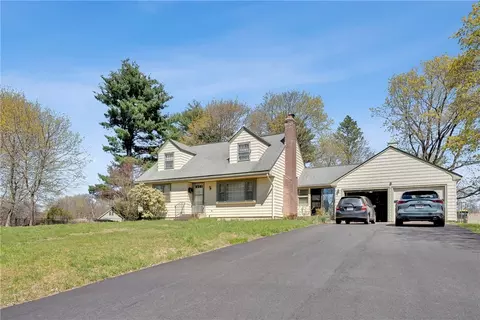 47 Brayton Rd, Smithfield, RI 02917