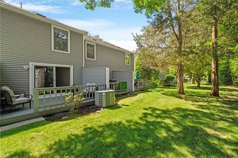 Exterior - 161 W Shore Rd #B2, Warwick, RI 02889 photo 6 of 10