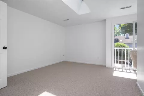 Bedroom - 161 W Shore Rd #B2, Warwick, RI 02889 photo 1 of 4