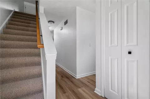 Entry Way - 161 W Shore Rd #B2, Warwick, RI 02889 photo 3 of 5