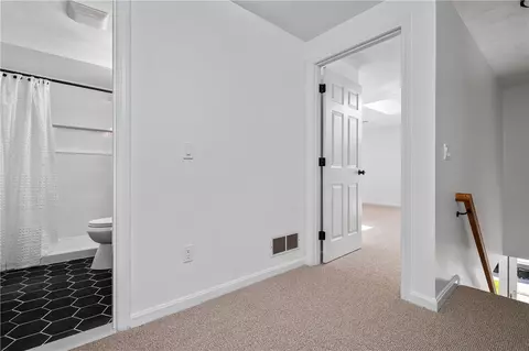 Entry Way - 161 W Shore Rd #B2, Warwick, RI 02889 photo 4 of 5