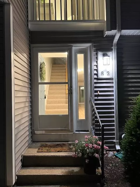 Entry Way - 161 W Shore Rd #B2, Warwick, RI 02889 photo 5 of 5