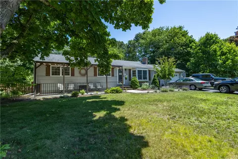 115 Sunnybrook Dr, North Kingstown, RI 02852