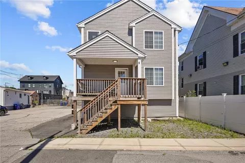 8 Tappan St, Providence, RI 02908