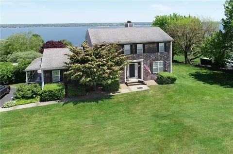 213 Ethel Dr, Portsmouth, RI 02871