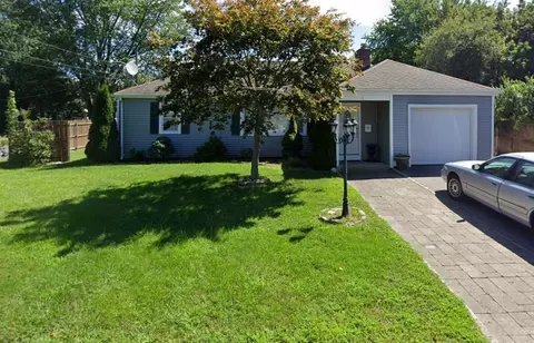 1 Penrod Ave, East Providence, RI 02915