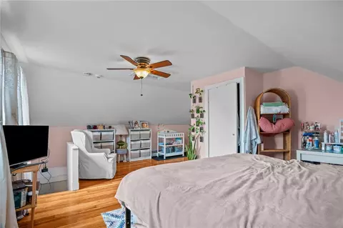 Bedroom - 93 Clarkson St, Fall River, MA 02724 photo 5 of 11