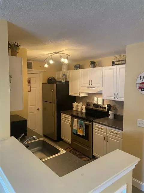 114 Mill St #301, Woonsocket, RI 02895 photo 4