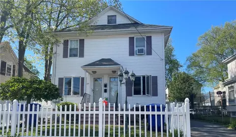 28 Prince St, Pawtucket, RI 02860