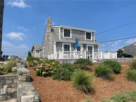 1 Percy Ln, Narragansett, RI 02882