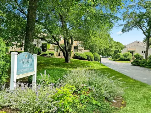 335 S Pier Rd #5C, Narragansett, RI 02882
