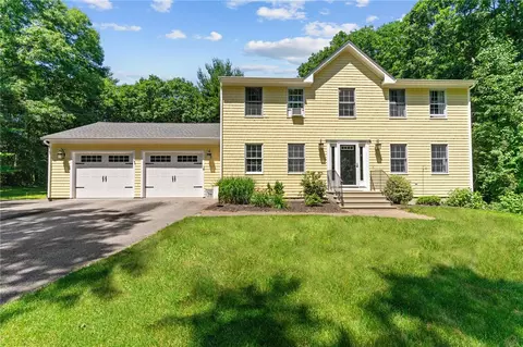 1 Beverly Ann Dr, Hopkinton, RI 02832