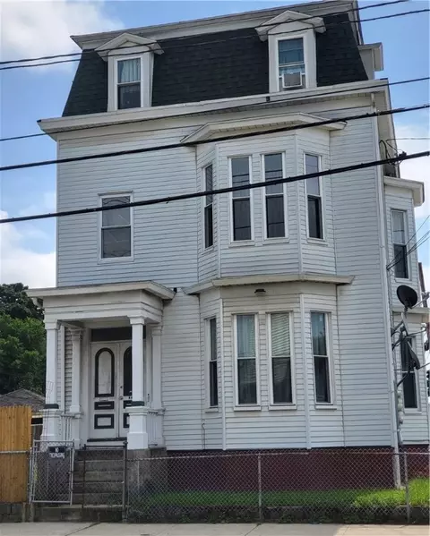 668 Cranston St, Providence, RI 02907