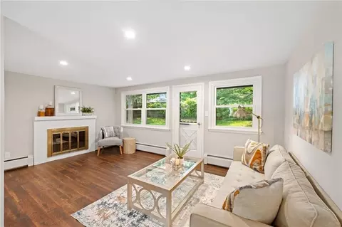 Living - 73 Chatworth Ave, Warwick, RI 02886 photo 1 of 5