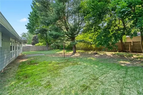 Exterior - 73 Chatworth Ave, Warwick, RI 02886 photo 4 of 4