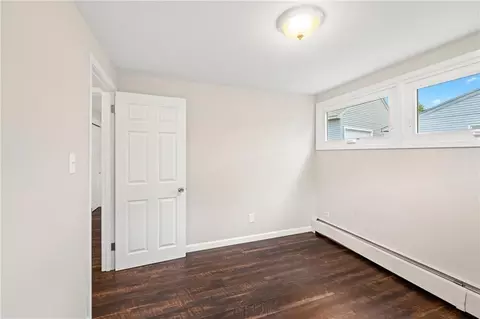 Bedroom - 73 Chatworth Ave, Warwick, RI 02886 photo 5 of 9