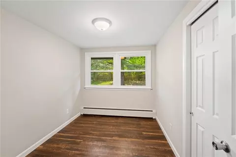 Bedroom - 73 Chatworth Ave, Warwick, RI 02886 photo 8 of 9