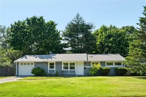 73 Chatworth Ave, Warwick, RI 02886