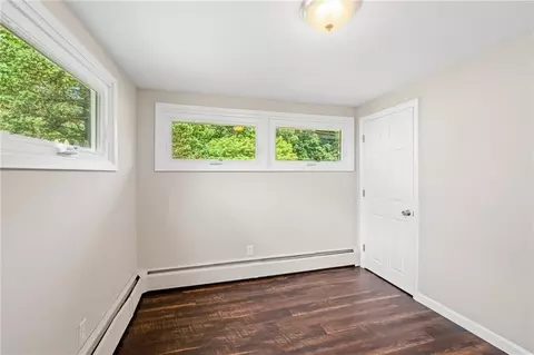 Bedroom - 73 Chatworth Ave, Warwick, RI 02886 photo 6 of 9