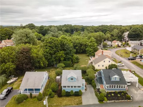 35 Melbourn Rd, Warwick, RI 02886 photo 4