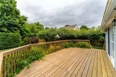 35 Melbourn Rd, Warwick, RI 02886 photo 8