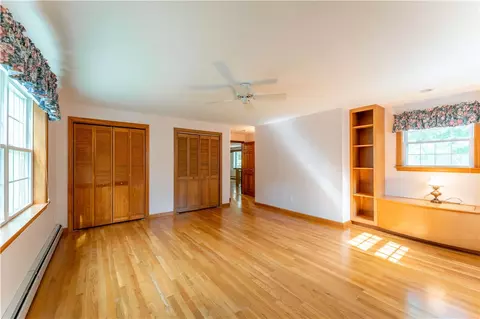 Bedroom - 7 Andre Ave, South Kingstown, RI 02879 photo 2 of 5