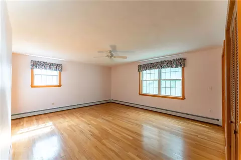 Bedroom - 7 Andre Ave, South Kingstown, RI 02879 photo 1 of 5