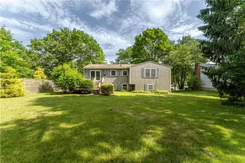 Exterior - 7 Andre Ave, South Kingstown, RI 02879 photo 3 of 6