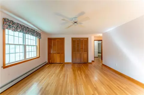 Bedroom - 7 Andre Ave, South Kingstown, RI 02879 photo 3 of 5
