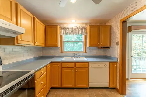 Kitchen - 7 Andre Ave, South Kingstown, RI 02879 photo 2 of 2