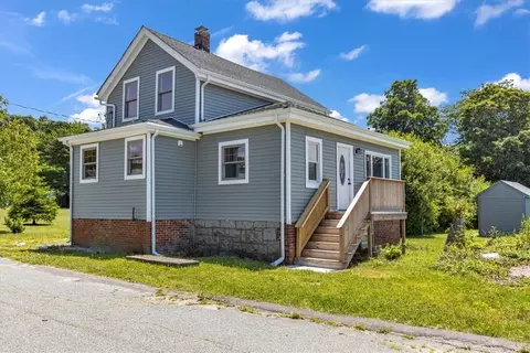 11 A Connell St, Tiverton, RI 02878