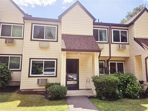 225 High St #S, Westerly, RI 02891