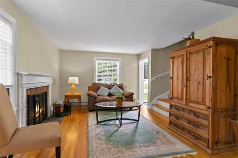 136 Circuit Dr, Warwick, RI 02889 photo 20