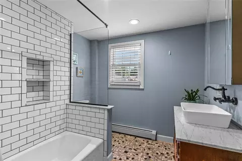 136 Circuit Dr, Warwick, RI 02889 photo 24