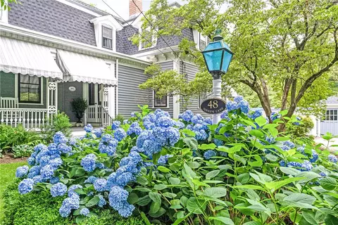 48 Jennys Ln, Barrington, RI 02806