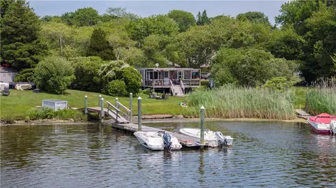 64 Windswept Dr, South Kingstown, RI 02879