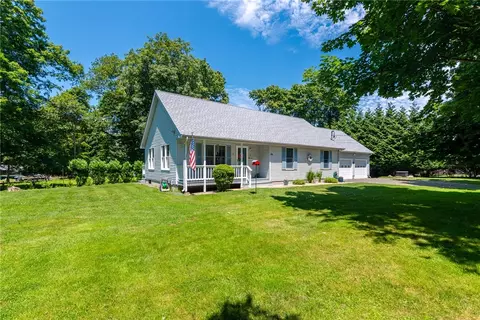 16 Wildflower Ln, Jamestown, RI 02835