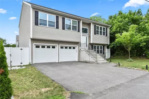 115 Earl Ave, East Providence, RI 02915