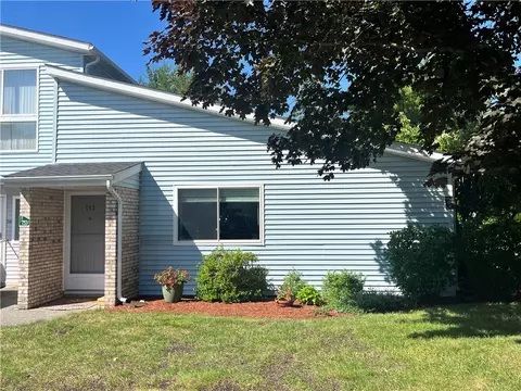 753 Williamsburg Cir, Warwick, RI 02886