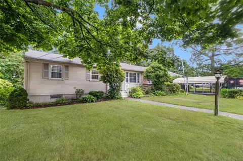 125 Princeton Ave, Coventry, RI 02816