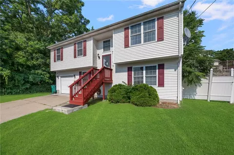 153 River St, Woonsocket, RI 02895